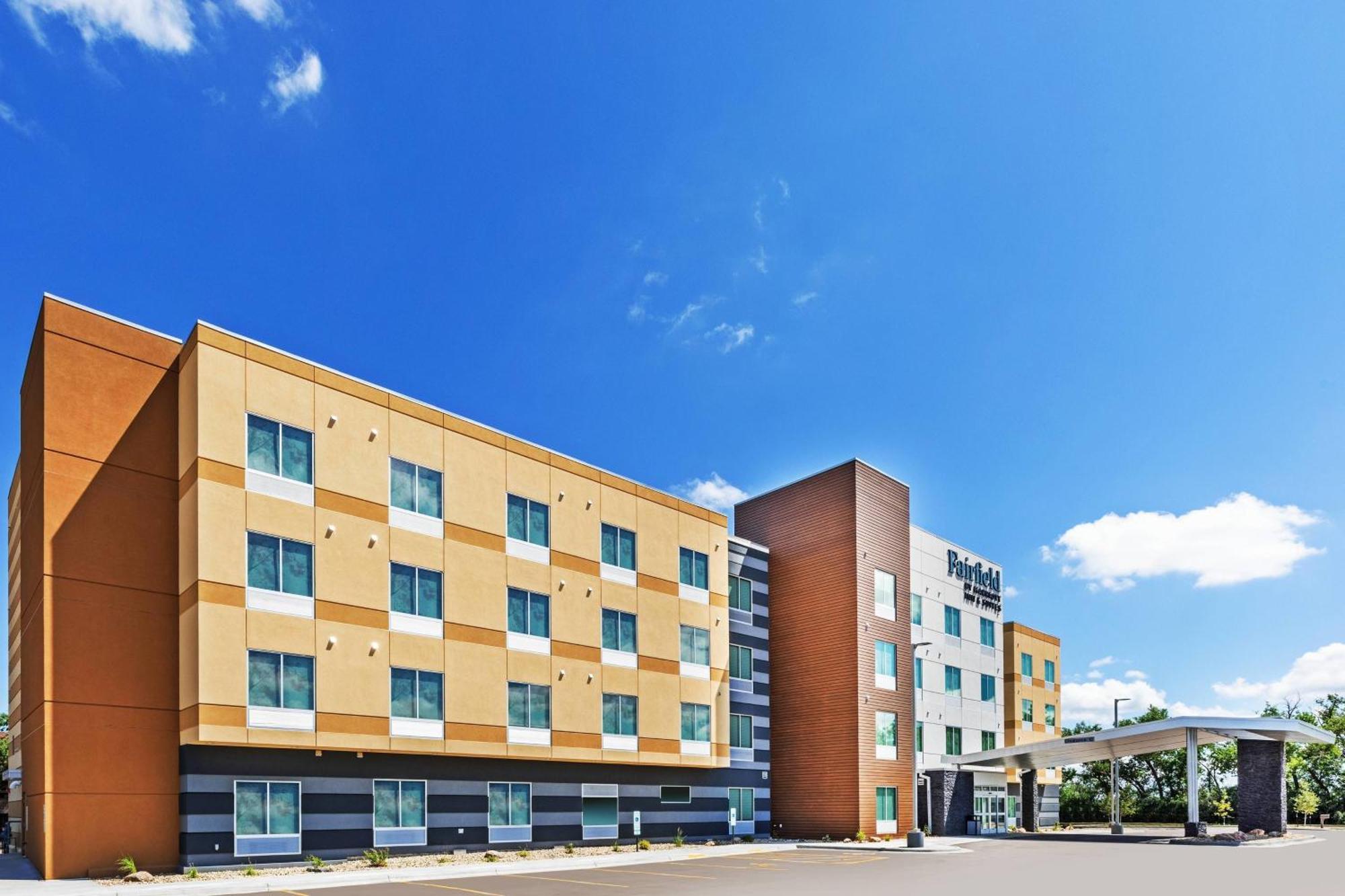Fairfield By Marriott Inn & Suites Aberdeen, Sd Exterior photo